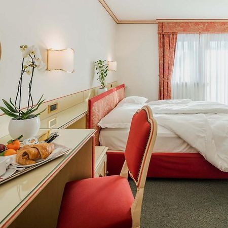 Hotel Capannina Cortina d'Ampezzo Exterior foto